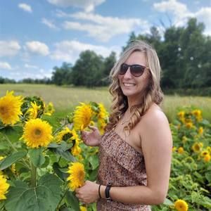 Meet your Posher, Leanne